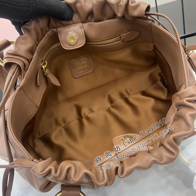 MIU MIU專櫃繆繆最新款中古腋下餃子包 jh2727型號：5BG306